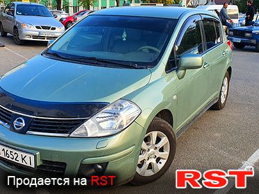 NISSAN Tiida