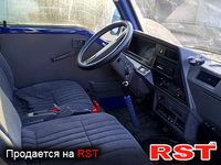NISSAN Urvan