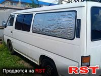 NISSAN Urvan