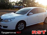 RENAULT Latitude