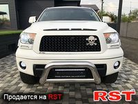 TOYOTA Tundra