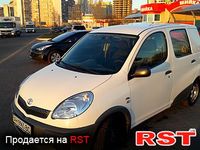TOYOTA Yaris Verso