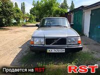 VOLVO 240